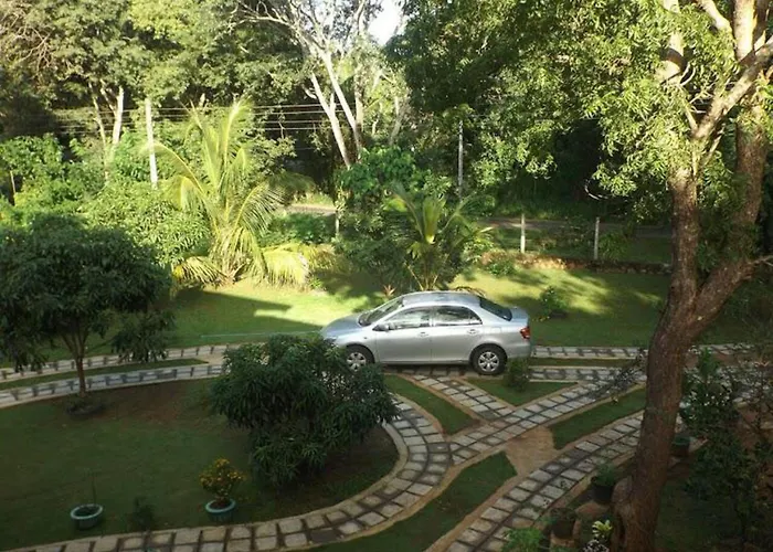 Iduwara Guest